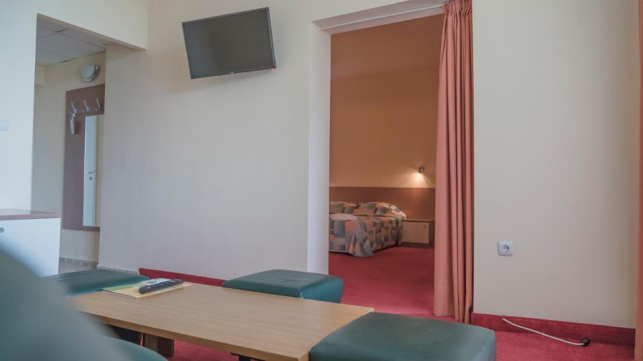 Park Hotel Persey Varna Eksteriør billede