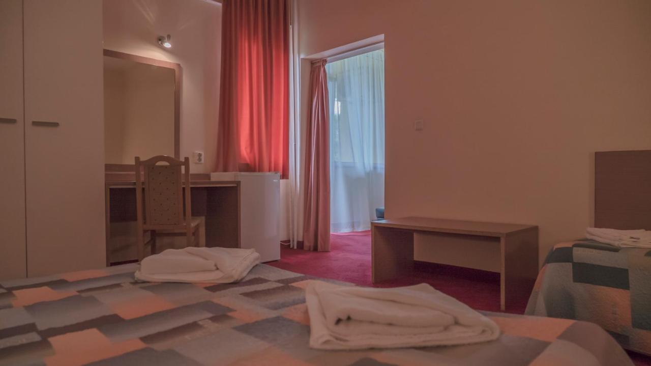 Park Hotel Persey Varna Eksteriør billede