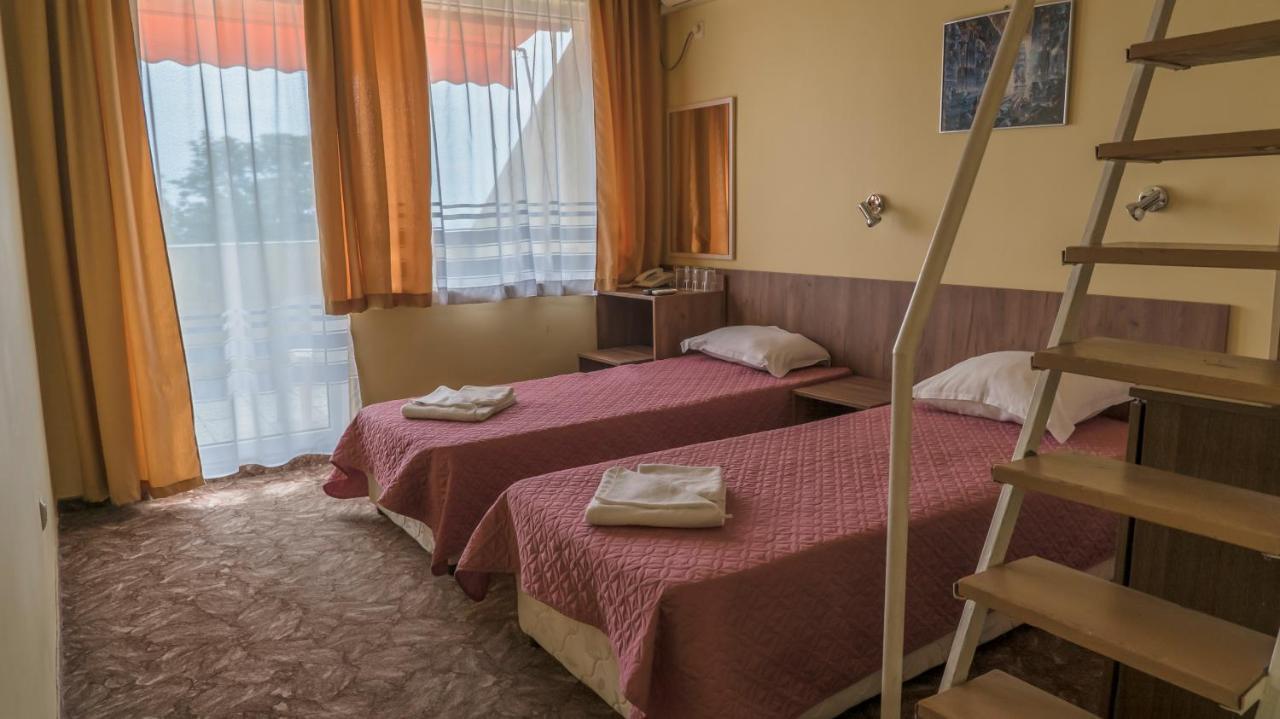 Park Hotel Persey Varna Eksteriør billede