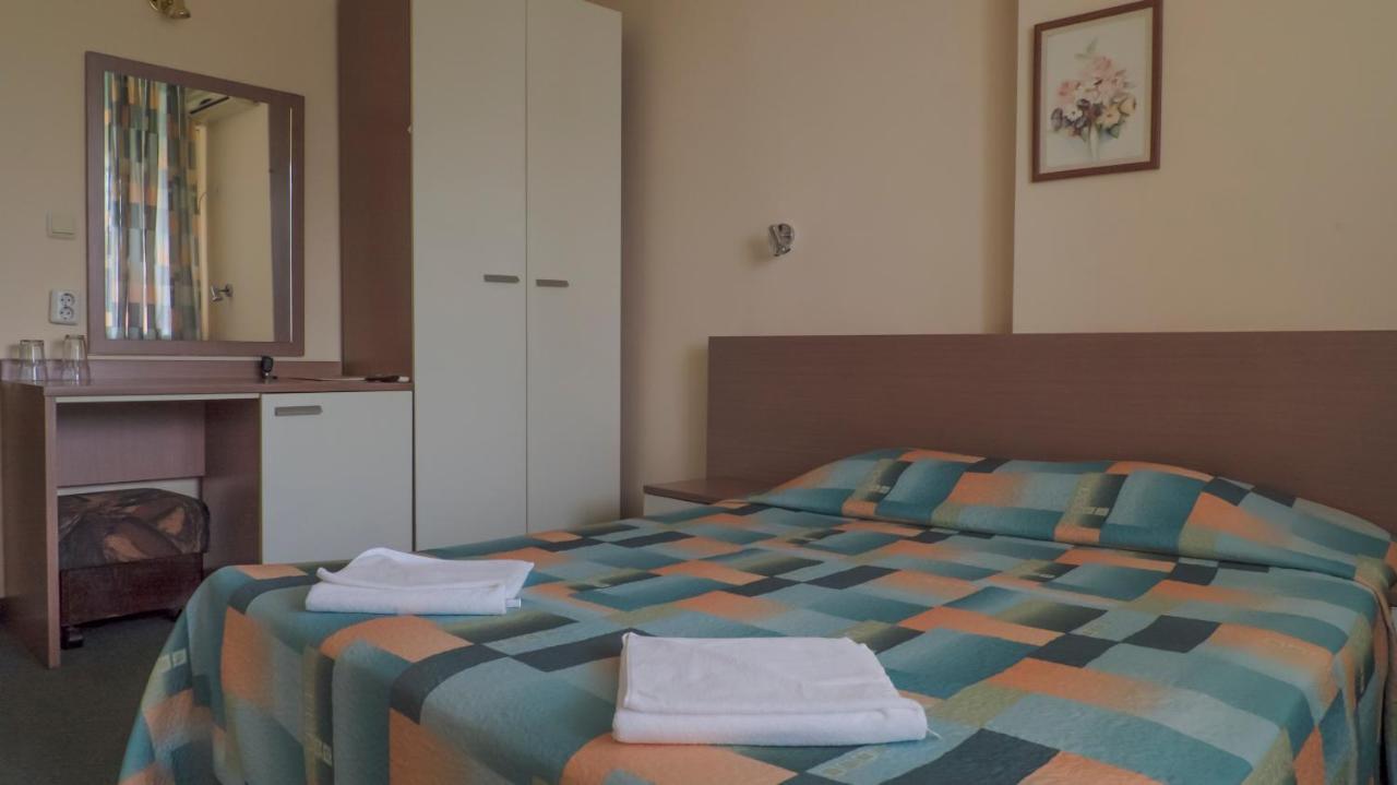 Park Hotel Persey Varna Eksteriør billede