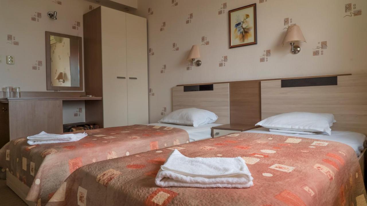 Park Hotel Persey Varna Eksteriør billede