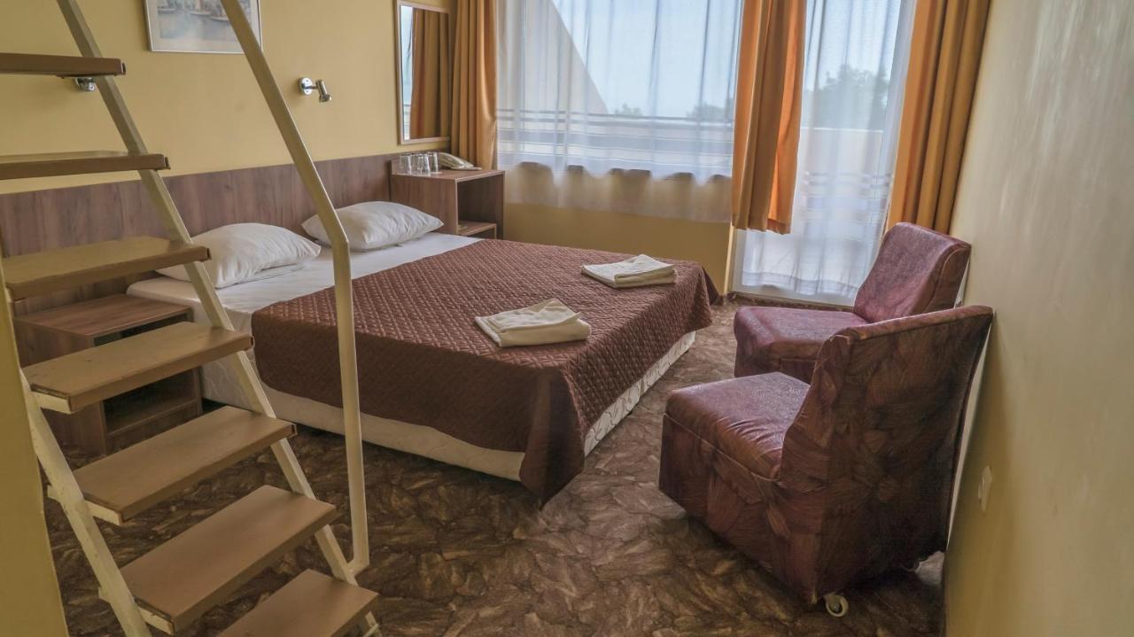 Park Hotel Persey Varna Eksteriør billede
